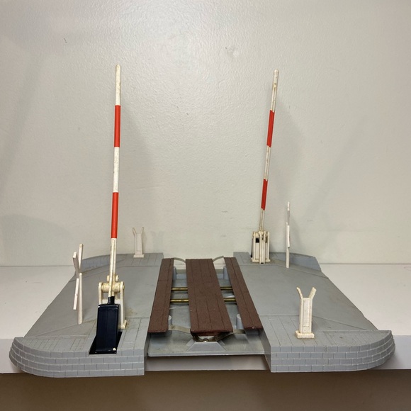 LGB 5065 G Scale Operational Crossing With Gates Set Kit Lehmann Germany - Picture 2 of 7